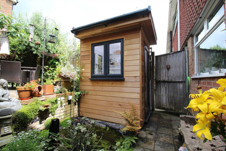 Small Garden Room Tips, Make a Small Garden Room Look More Spacious ...